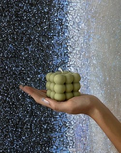 Bubble 1 .  (40AED)